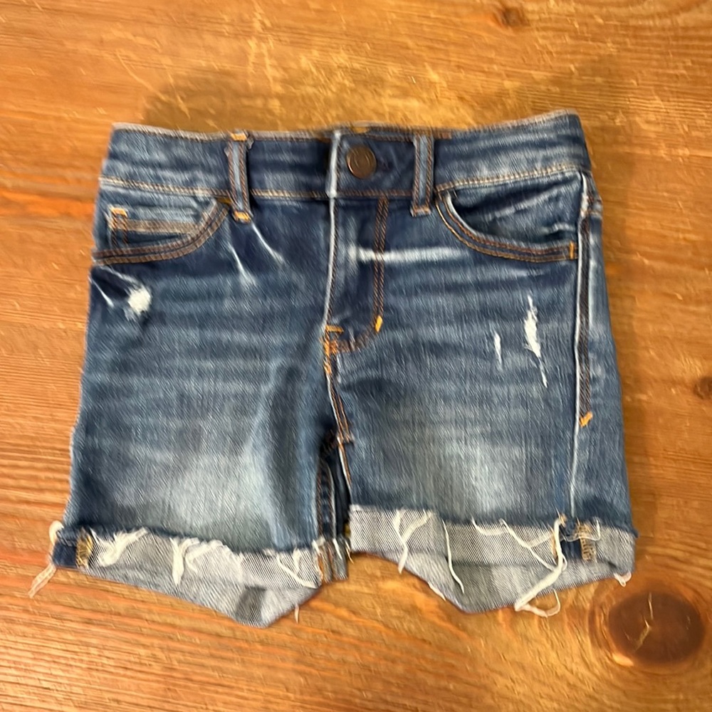 Gap Kids denim shorts sz 7 slim